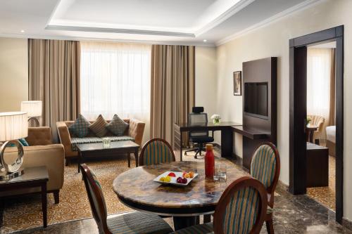 Imagen de la habitación del Hotel M&ouml;venpick Qassim. Foto 17