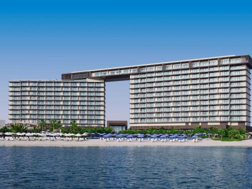 Imagen general del Hotel Mövenpick Resort Al Marjan Island. Foto 2