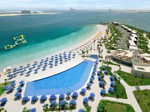 Imagen general del Hotel Mövenpick Resort Al Marjan Island. Foto 3