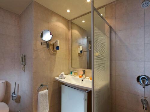 Imagen de la habitación del Hotel Mövenpick Resort El Sokhna. Foto 9