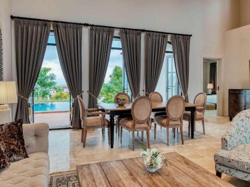Imagen de la habitación del Hotel M&ouml;venpick Resort Khao Yai. Foto 8
