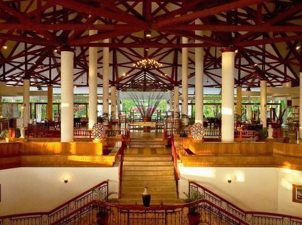 Imagen de los interiores del Hotel M&ouml;venpick Resort & Spa Bintan Lagoon. Foto 14