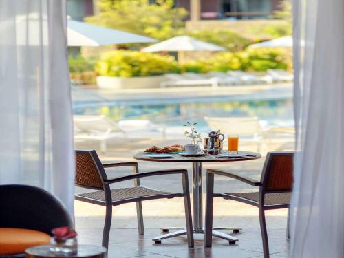 Imagen de la habitación del Hotel Mövenpick Resort and Spa Tala Bay Aqaba. Foto 19