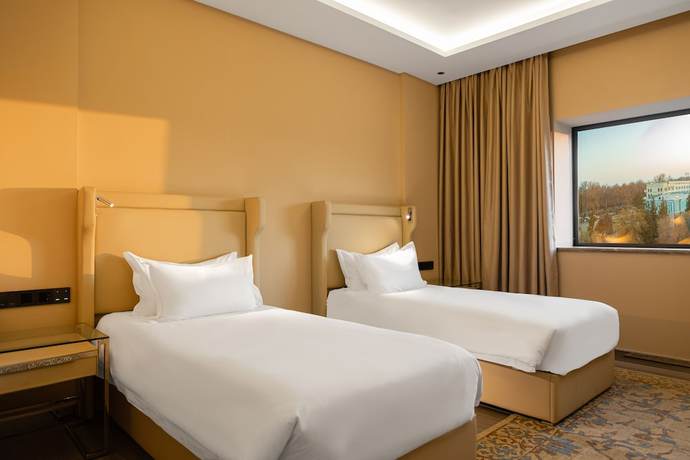 Imagen de la habitación del Hotel Mövenpick Samarkand. Foto 13