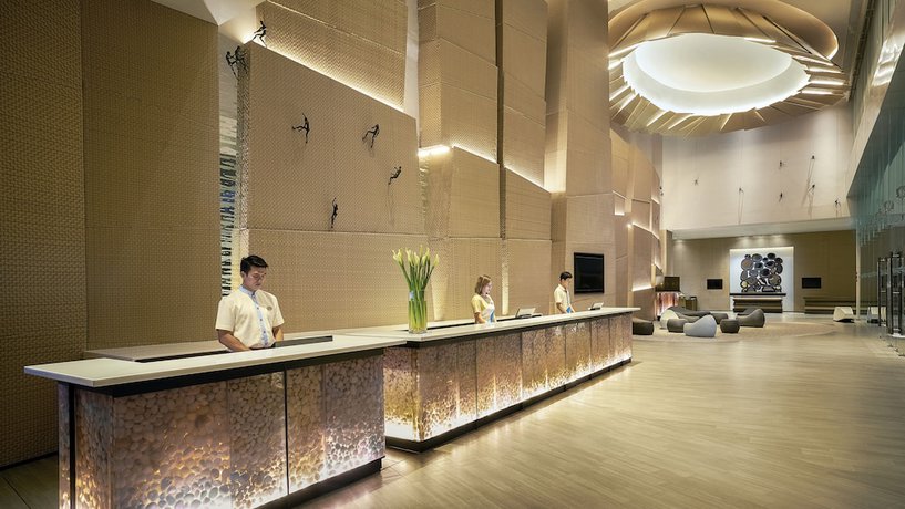 Imagen de los interiores del Hotel Mövenpick Siam Na Jomtien Pattaya. Foto 14