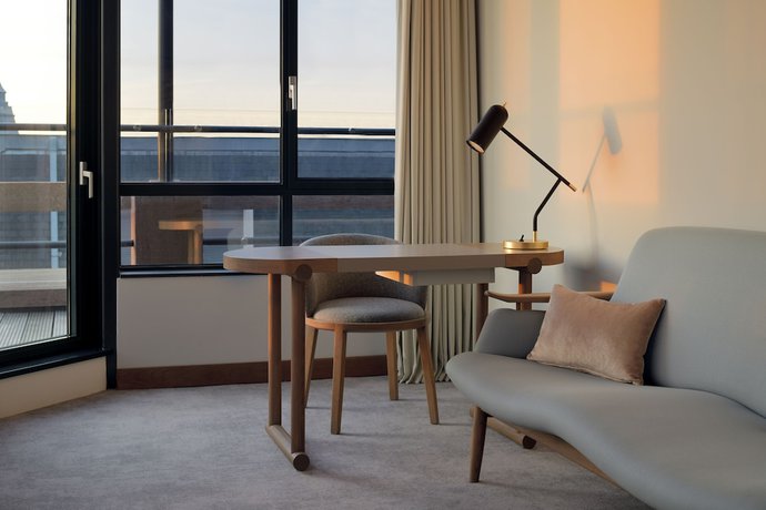 Imagen de la habitación del Hotel Mövenpick The Hague. Foto 13