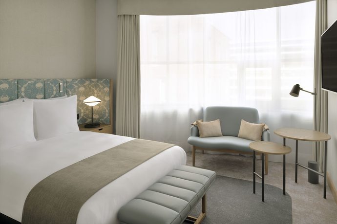 Imagen de la habitación del Hotel Mövenpick The Hague. Foto 17