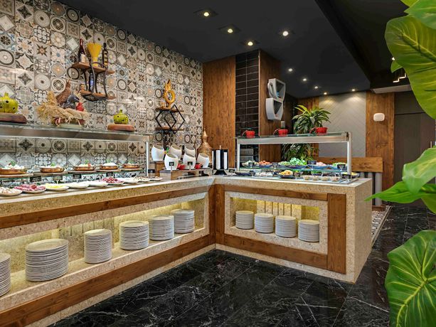 Imagen del bar/restaurante del Hotel M&ouml;venpick Trabzon. Foto 4