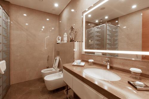 Imagen de la habitación del Hotel Mövenpick Winter Park Baku. Foto 8