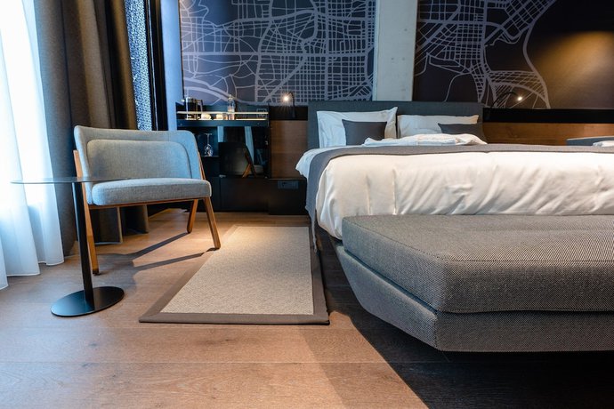 Imagen de la habitación del Hotel M&ouml;venpick Zagreb. Foto 8