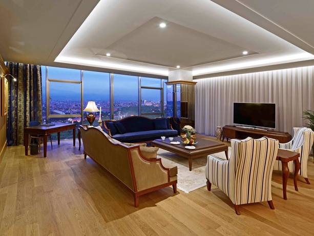 Imagen de la habitación del Hotel M&ouml;venpick and Thermal Spa. Foto 5