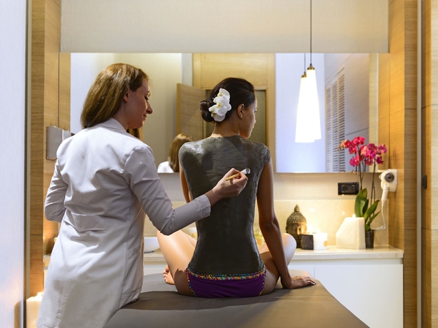 Imagen de los interiores del Hotel M&ouml;venpick and Thermal Spa. Foto 13