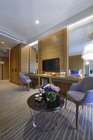 Imagen de los interiores del Hotel M&ouml;venpick and Thermal Spa. Foto 19