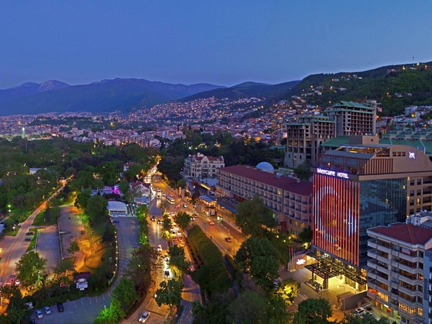 Imagen de los exteriores del Hotel M&ouml;venpick and Thermal Spa. Foto 8