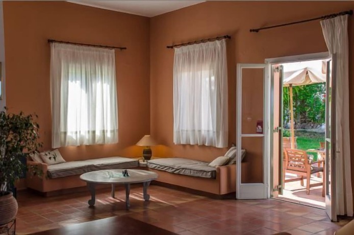 Imagen de los interiores del Hotel Mounda Beach. Foto 20