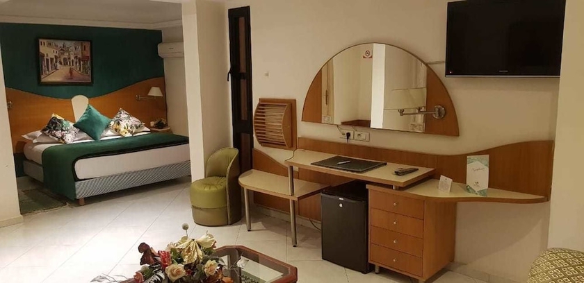 Imagen de la habitación del Hotel Mounia. Foto 13