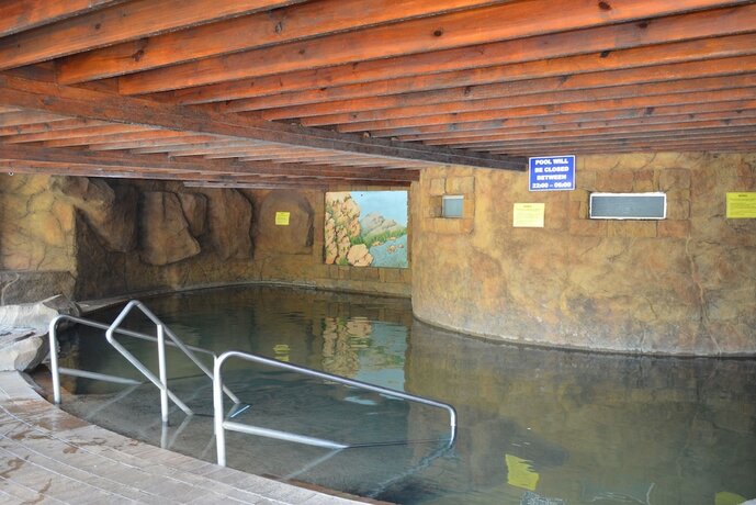 Imagen de la piscina del Hotel Mount Amanzi. Foto 38