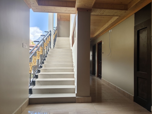 Imagen de los interiores del Hotel Mount Bayul Shangri-La Resort. Foto 18