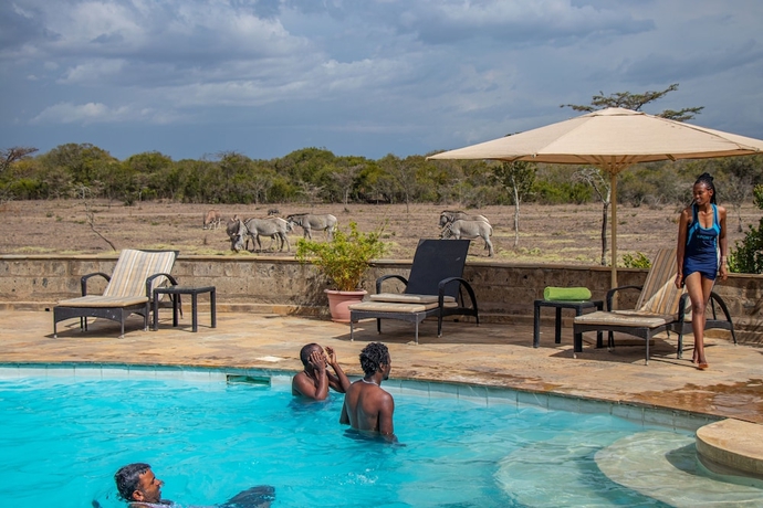 Imagen de la piscina del Hotel Mount Kenya Wildlife Estate at Ol Pejeta. Foto 12