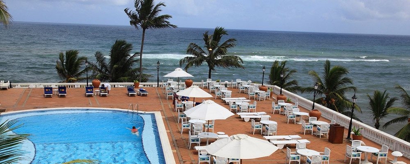 Imagen de la piscina del Hotel Mount Lavinia. Foto 13