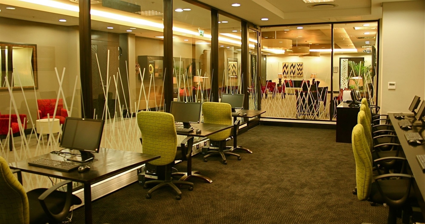 Imagen de los interiores del Hotel Mount Meru. Foto 13