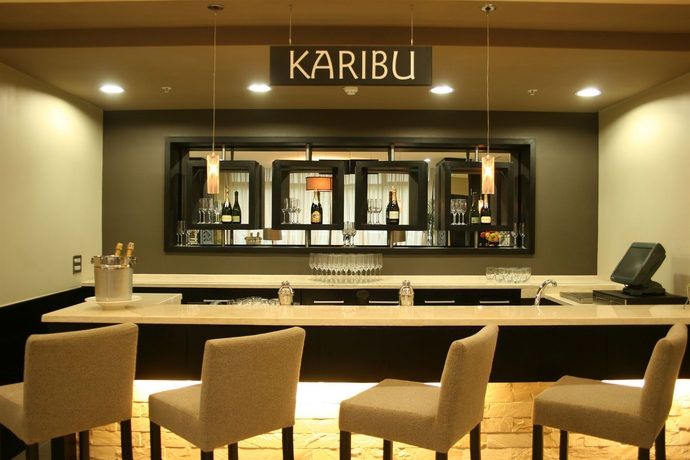 Imagen del bar/restaurante del Hotel Mount Meru. Foto 6