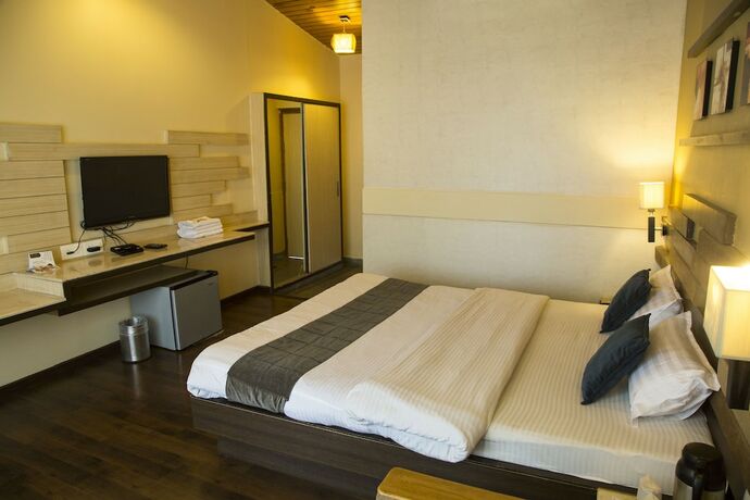 Imagen general del Hotel Mount Regency. Foto 8