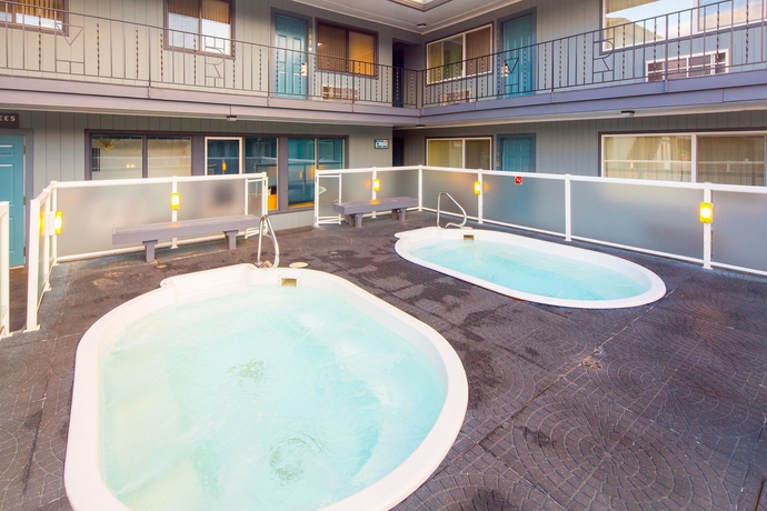 Imagen de los exteriores del Hotel Mount Robson Inn. Foto 10