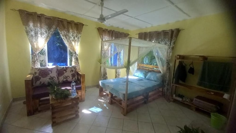 Imagen de la habitación del Hotel Mount Zion Paradise Guest House. Foto 12
