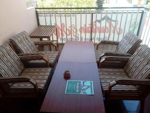 Imagen general del Hotel Mountain And Moon. Foto 4