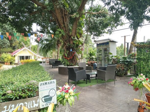 Imagen del bar/restaurante del Hotel Mountain Beach Resort, Ban Phe. Foto 19