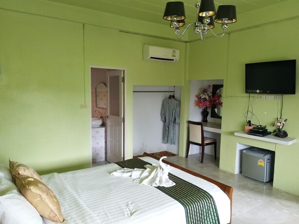 Imagen de la habitación del Hotel Mountain Beach Resort, Ban Phe. Foto 22