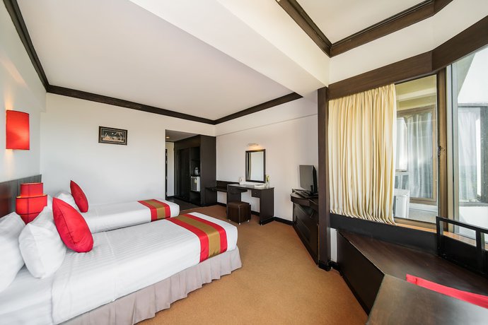 Imagen de la habitación del Hotel Mountain Beach Resort. Foto 2