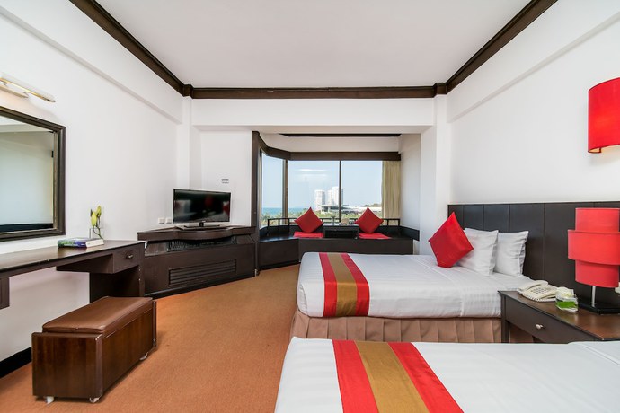 Imagen de la habitación del Hotel Mountain Beach Resort. Foto 3