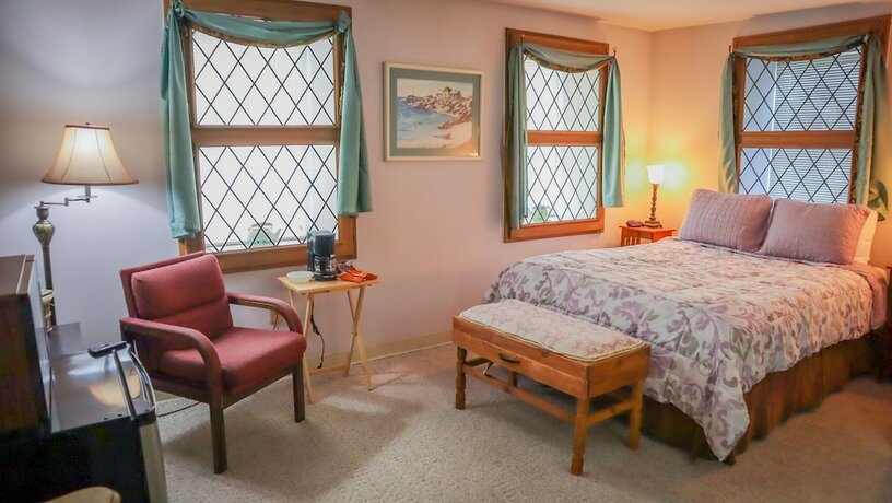Imagen general del Hotel Mountain Creek Tavern. Foto 4