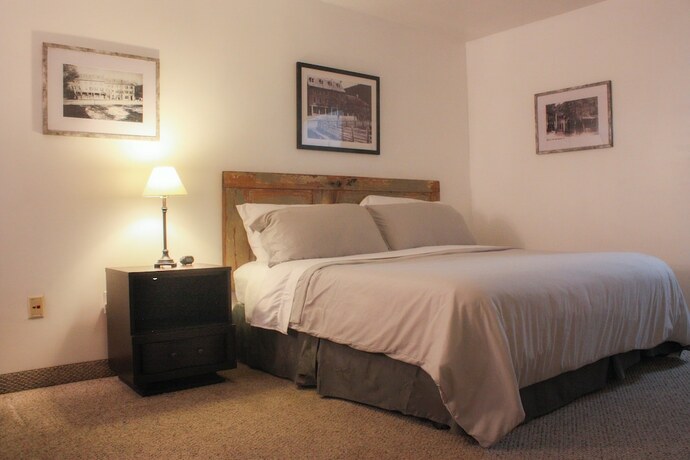 Imagen de la habitación del Hotel Mountain Creek Tavern. Foto 10