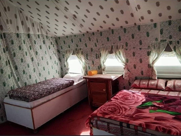 Imagen de la habitación del Hotel Mountain Deligh Camp Chopta. Foto 16