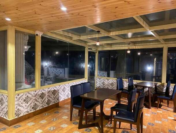 Imagen del bar/restaurante del Hotel Mountain Glow. Foto 18