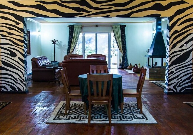 Imagen de los interiores del Hotel Mountain Gorilla View Lodge. Foto 25