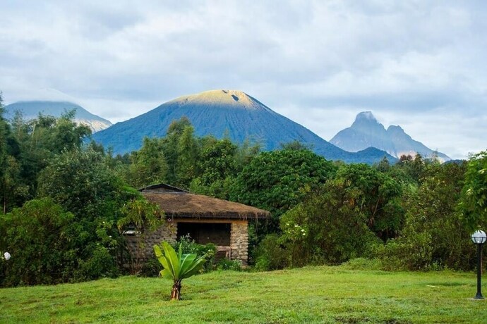 Imagen de los exteriores del Hotel Mountain Gorilla View Lodge. Foto 23