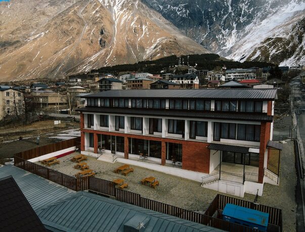 Imagen general del Hotel Mountain House Kazbegi. Foto 9