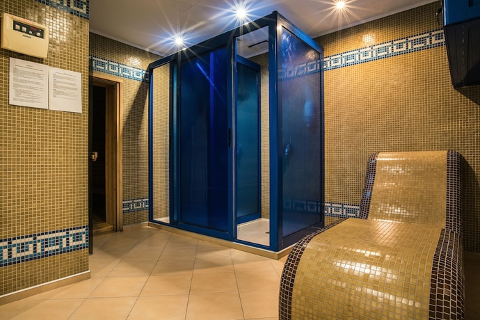 Imagen de la piscina del Hotel Mountain Lake. Foto 19