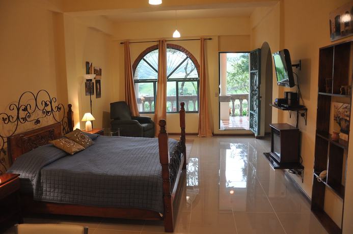 Imagen de la habitación del Hotel Mountain Lodge CheTica. Foto 7