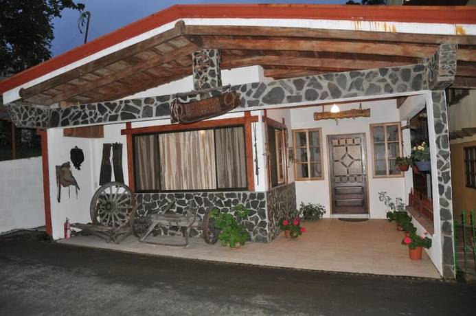 Imagen de los exteriores del Hotel Mountain Lodge CheTica. Foto 15