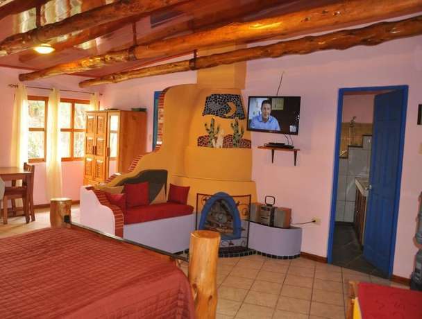 Imagen del bar/restaurante del Hotel Mountain Lodge CheTica. Foto 3