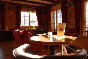 Imagen del bar/restaurante del Hotel Mountain Lodge. Foto 3