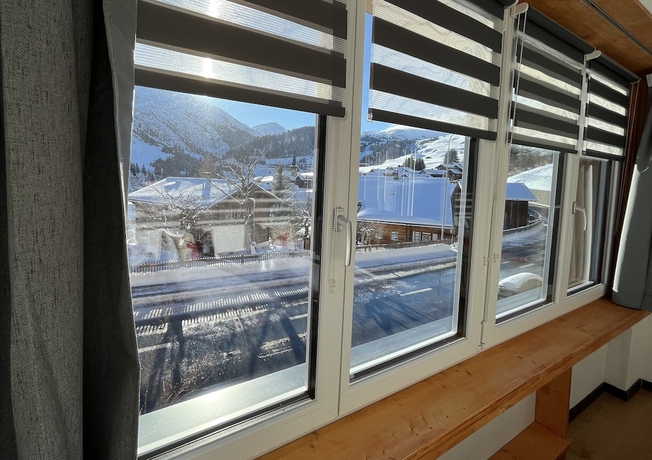 Imagen de la habitación del Hotel Mountain Lodge Sedrun. Foto 11