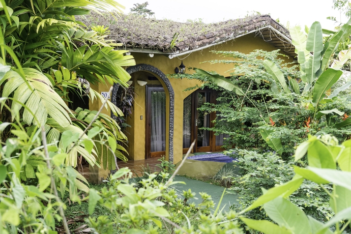 Imagen de los exteriores del Hotel Mountain Paradise, Parque Nacional Volcán Arenal. Foto 13