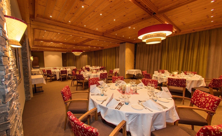 Imagen del bar/restaurante del Hotel Mountain Plaza. Foto 8