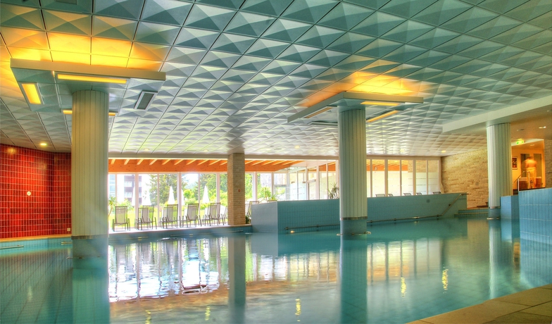 Imagen de la piscina del Hotel Mountain Plaza. Foto 22